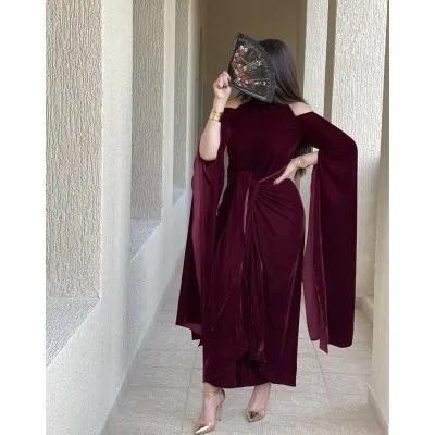 163532342761935885_400