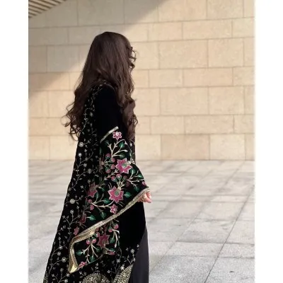 1698660241305977722_400