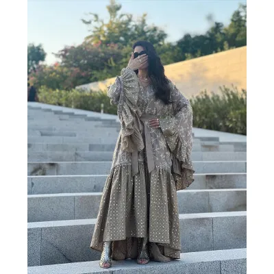 17061715781986757817_400