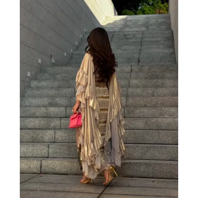 1733650473728428623_400