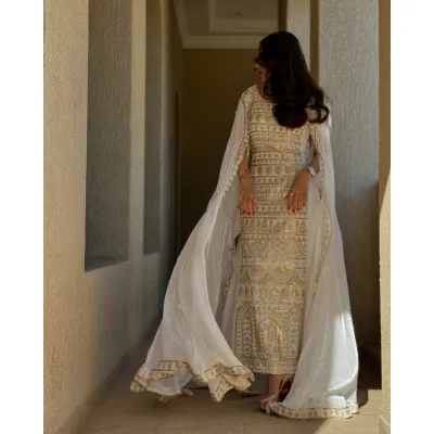 1734604945733849815_400