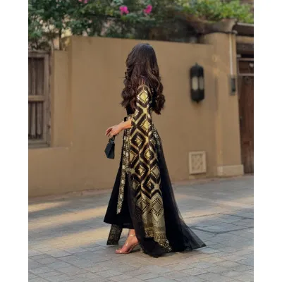 Black daraa with tulle skirt 2