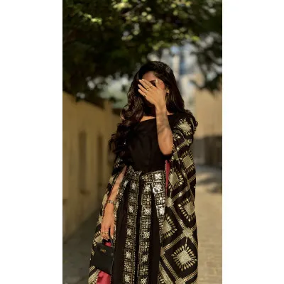 Black daraa with tulle skirt