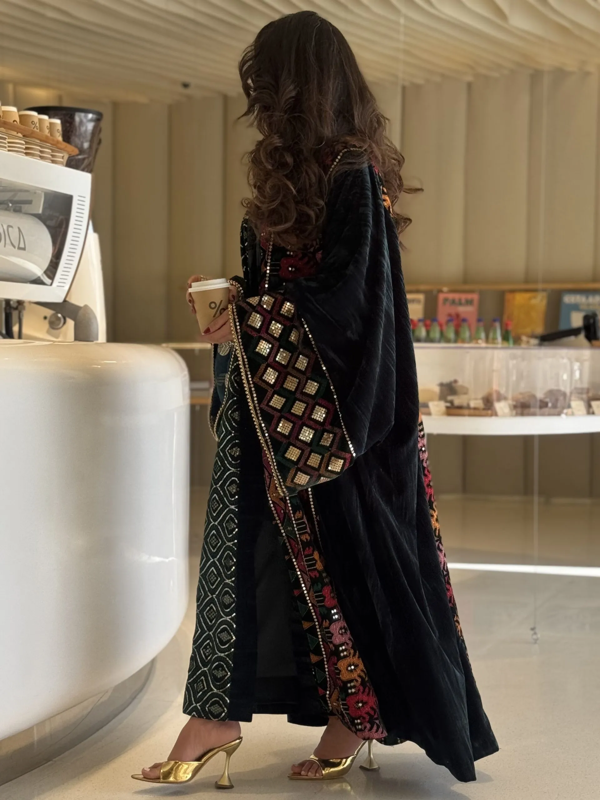 بشت أخضر بسدو مشكوك ومطرز_2101 -