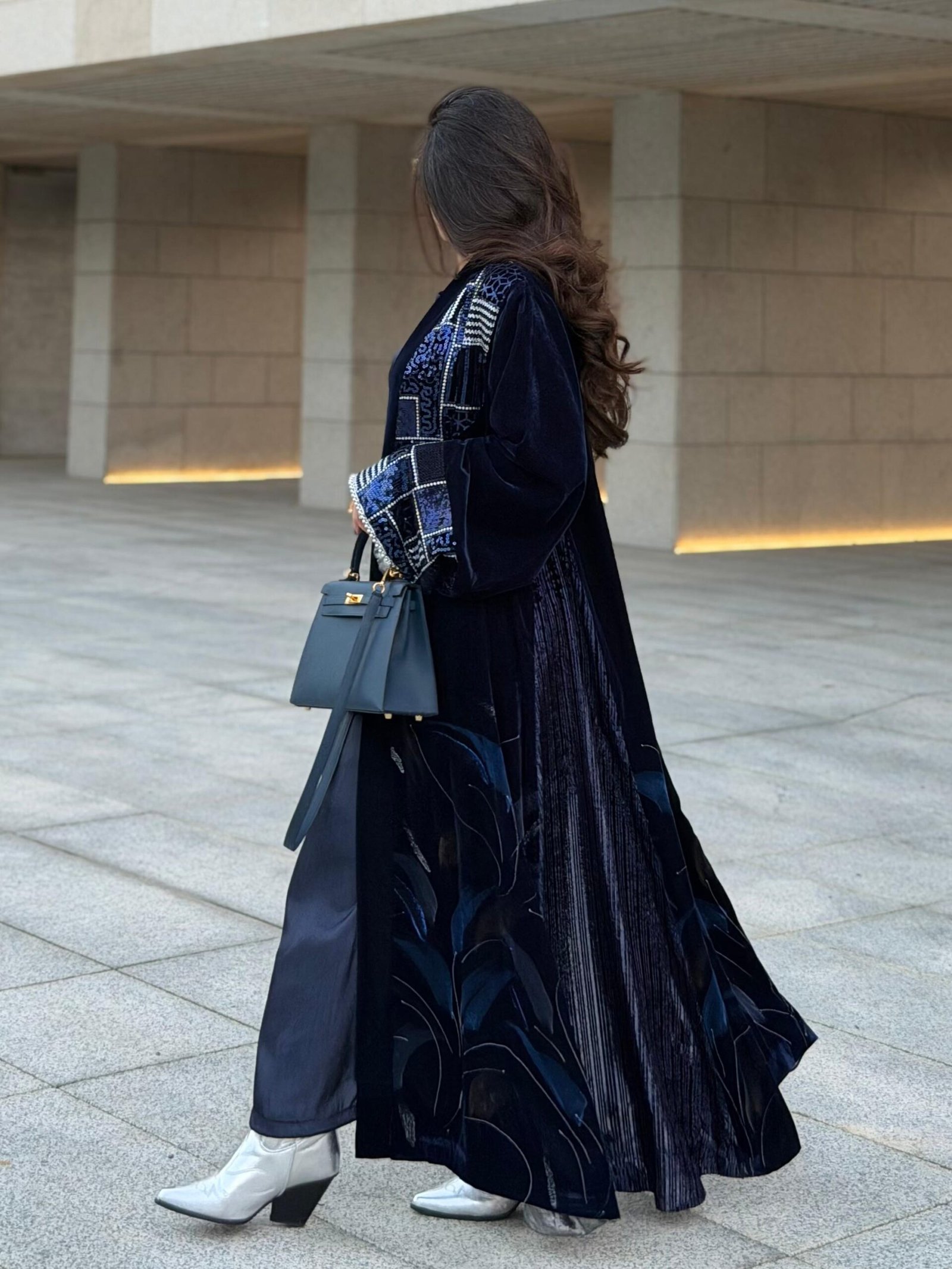 مخمل مطرز ومشكوك مبطن - شامل الفستان الداخلي_6