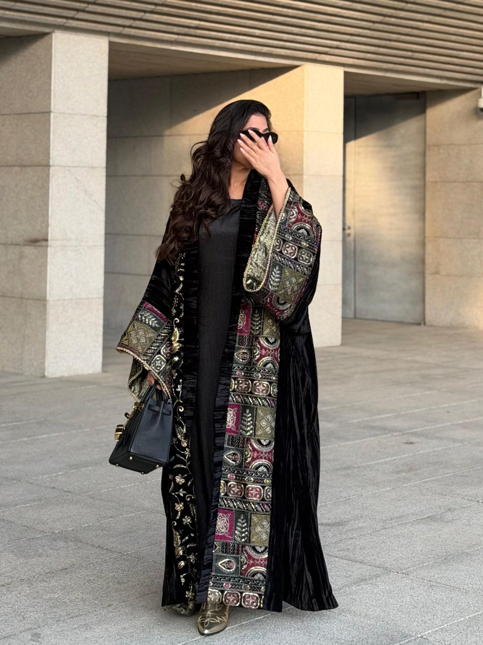 بشت أسود مشكوك للمناسبات_0