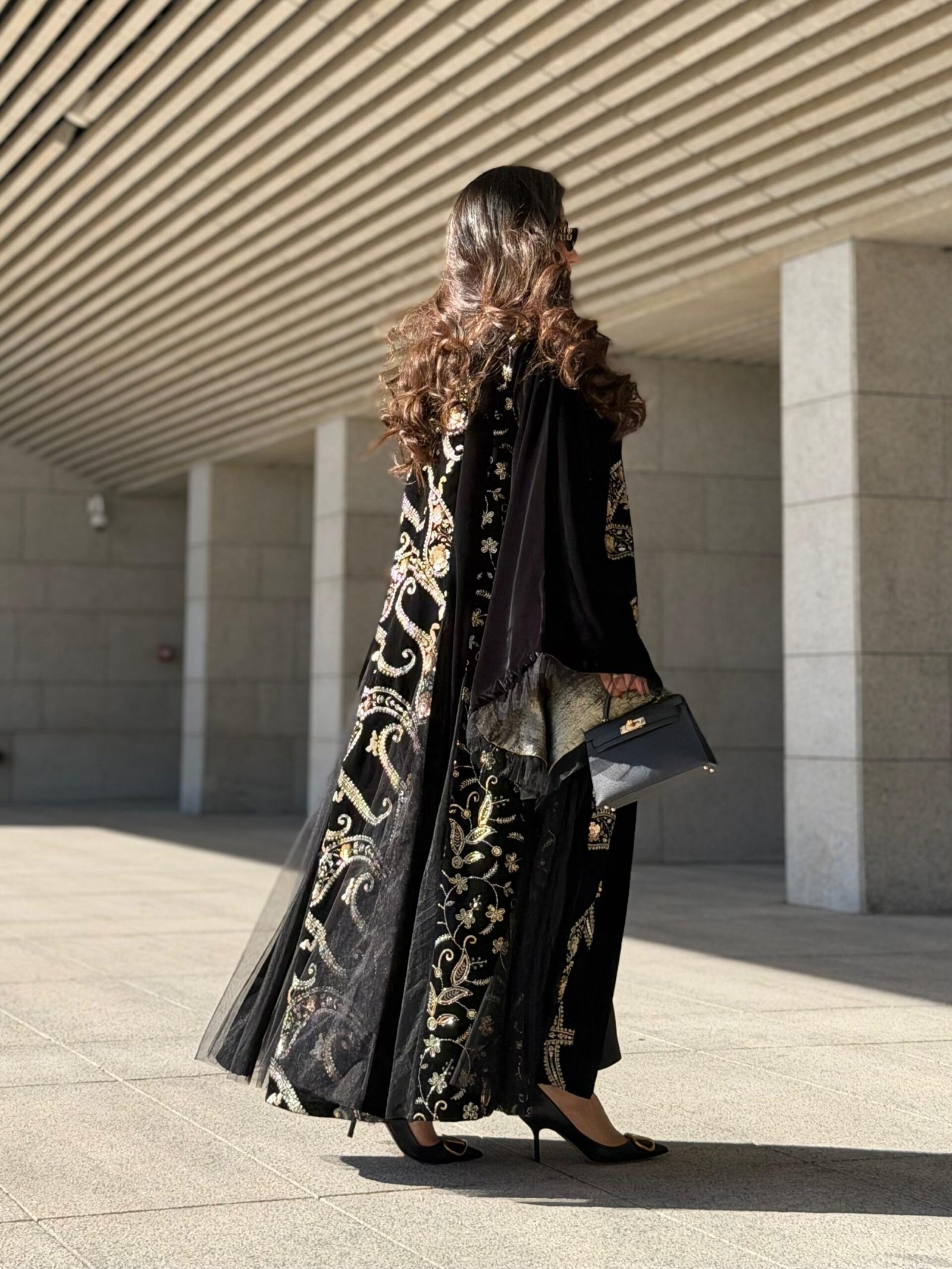 بشت أسود مشكوك_1