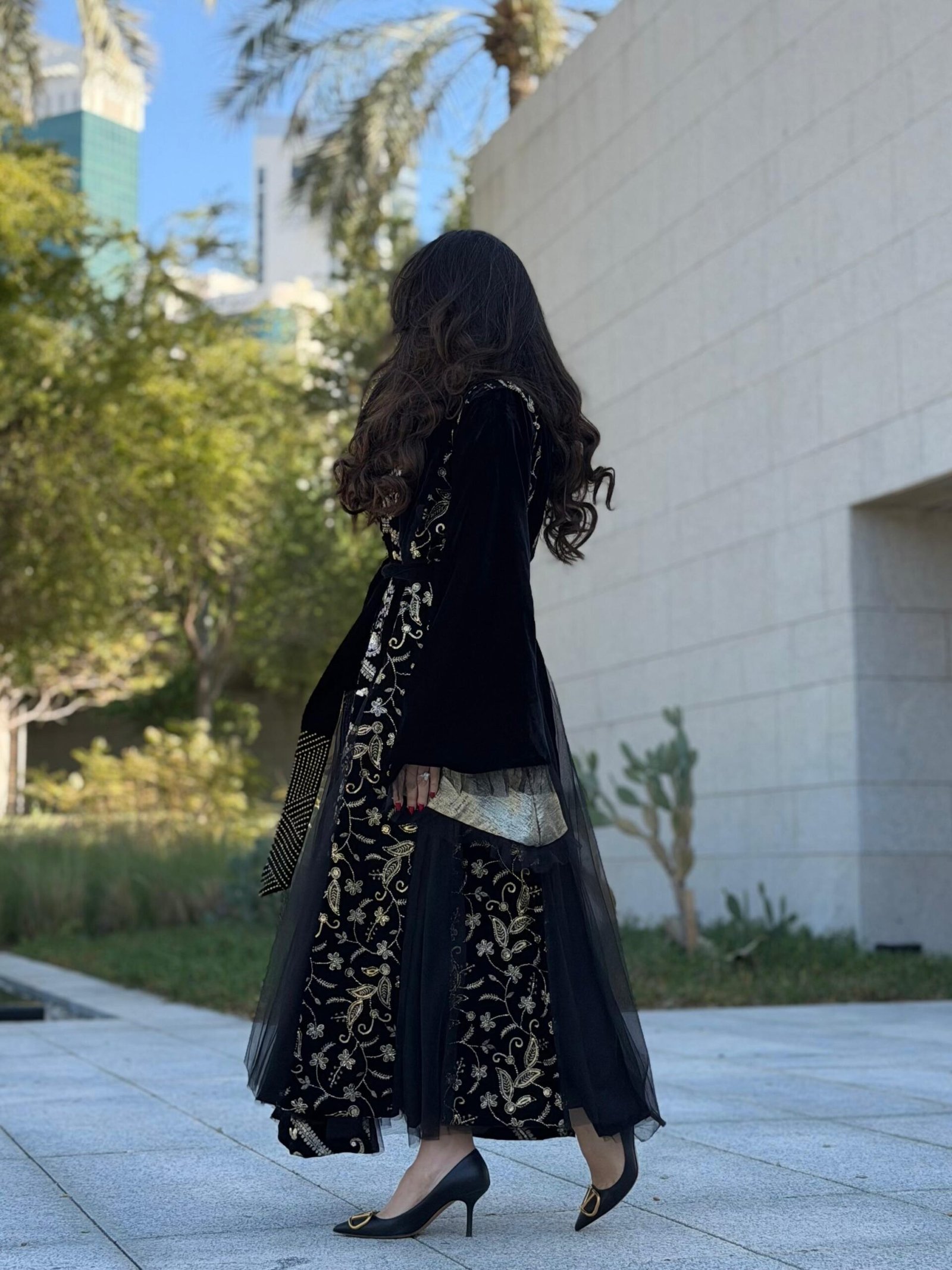 بشت أسود مشكوك_2