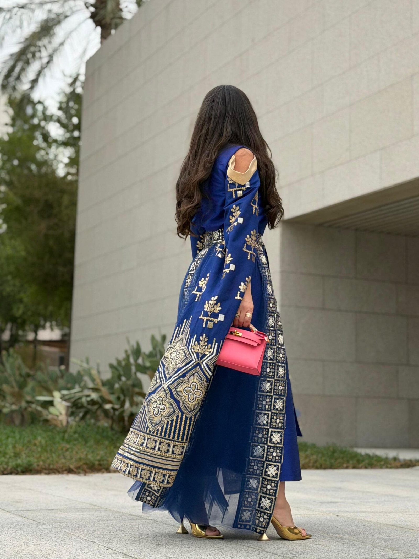 دراعه باللون الأزرق مع تنوره تور_0